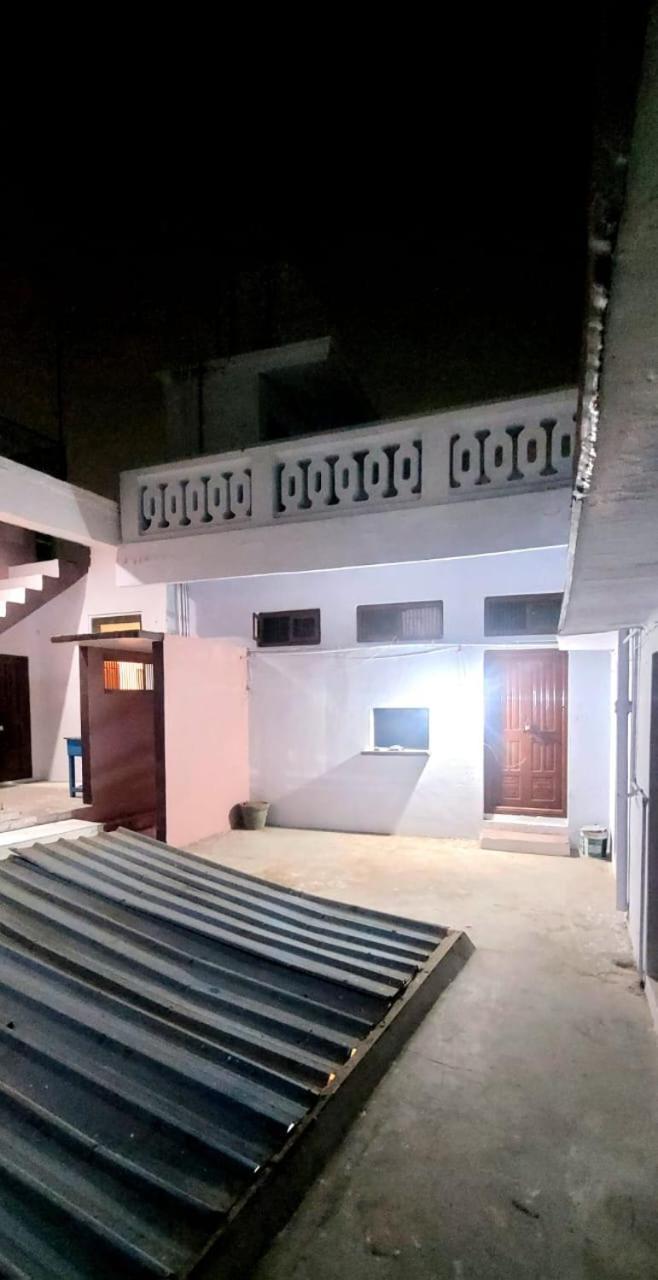 Shree Valmiki Home Stay Ayodhya Eksteriør billede