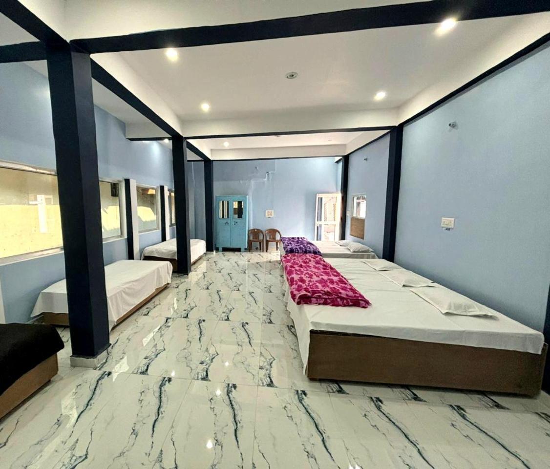 Shree Valmiki Home Stay Ayodhya Eksteriør billede